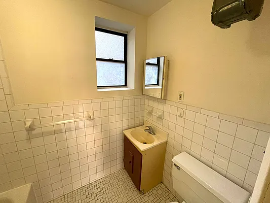 Rented by Hirsch Enterprises Incorporated | media 18