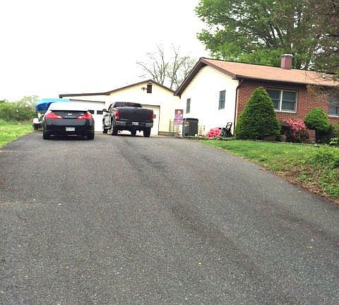 3rd image of 3509 Lark Dr