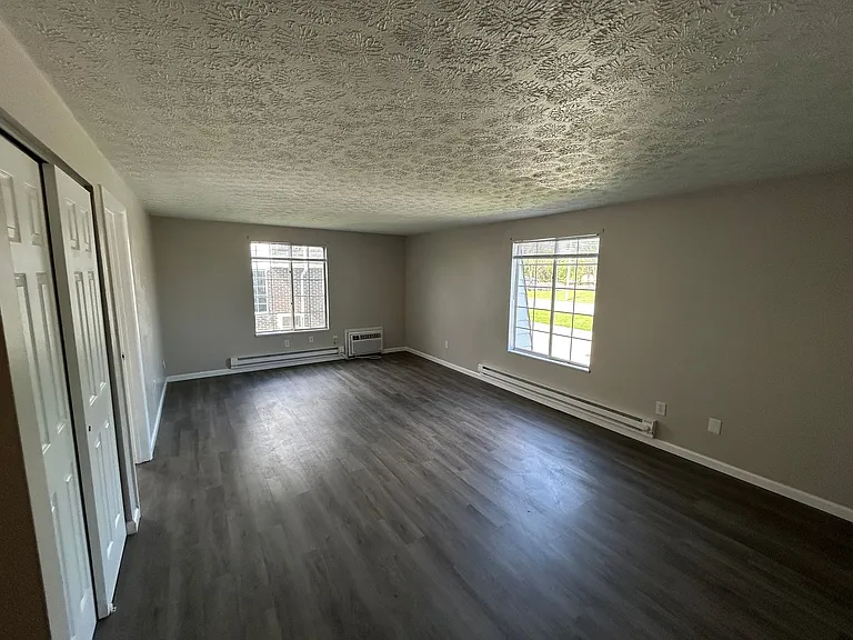 305 & 325 Bellbrook Ave — Photo 4