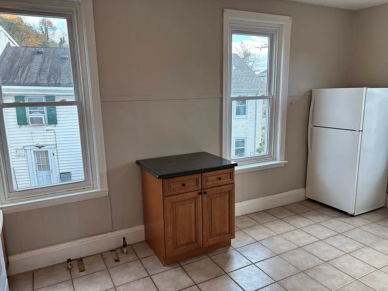213 Green Ln — Photo 34