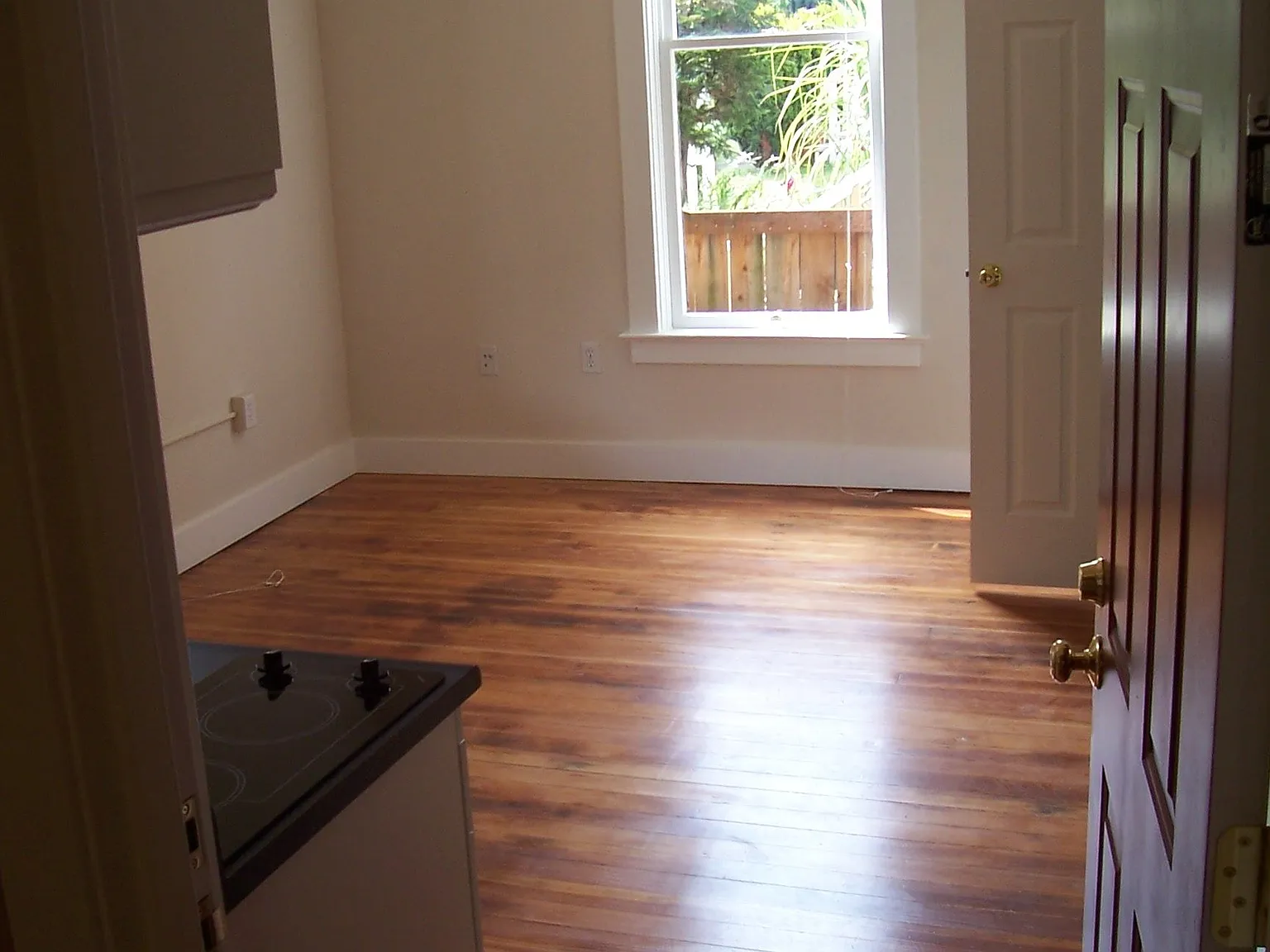 Studio, 165 sqft, $899 — Photo 4