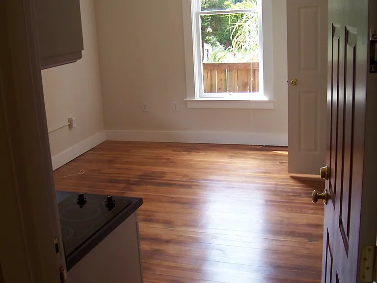 2241 NW Hoyt St #106 — Photo 4