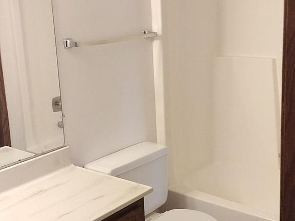 5th image of 2803 17th Ave S APT 8
