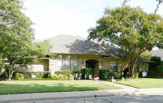 1st image of 9509 Hilldale Dr