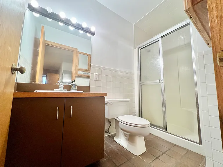 5 Thacher Ct #1 — Photo 8