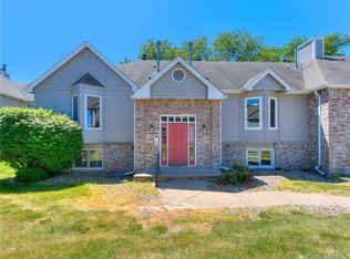 8146 Dellwood Dr #6146, Urbandale, IA 50322