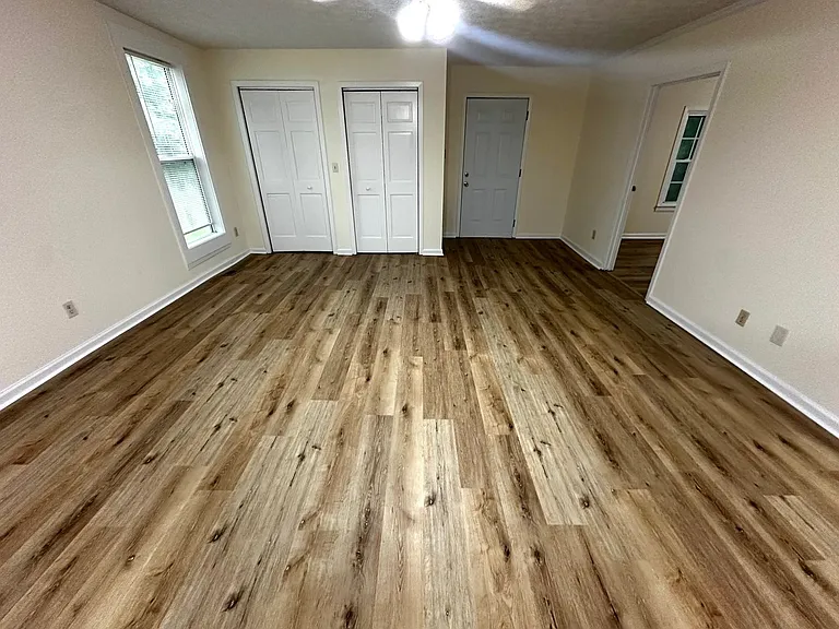 616 S Ave SW — Photo 1