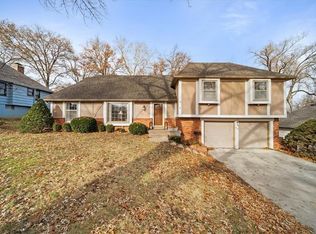 5906 W 90th Ter, Overland Park, KS 66207