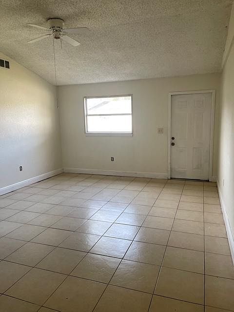 3748 137th Ave APT B, Largo, FL 33771 | Zillow