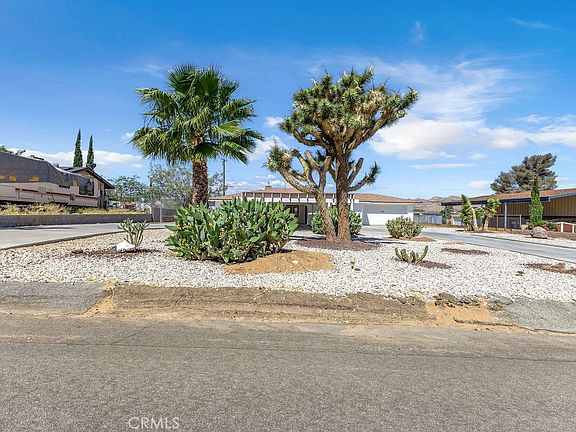 3rd image of 7120 La Habra Ave