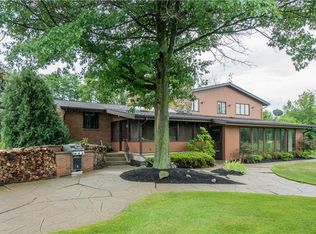 987 N Hewitt Dr, Lewiston, NY 14092