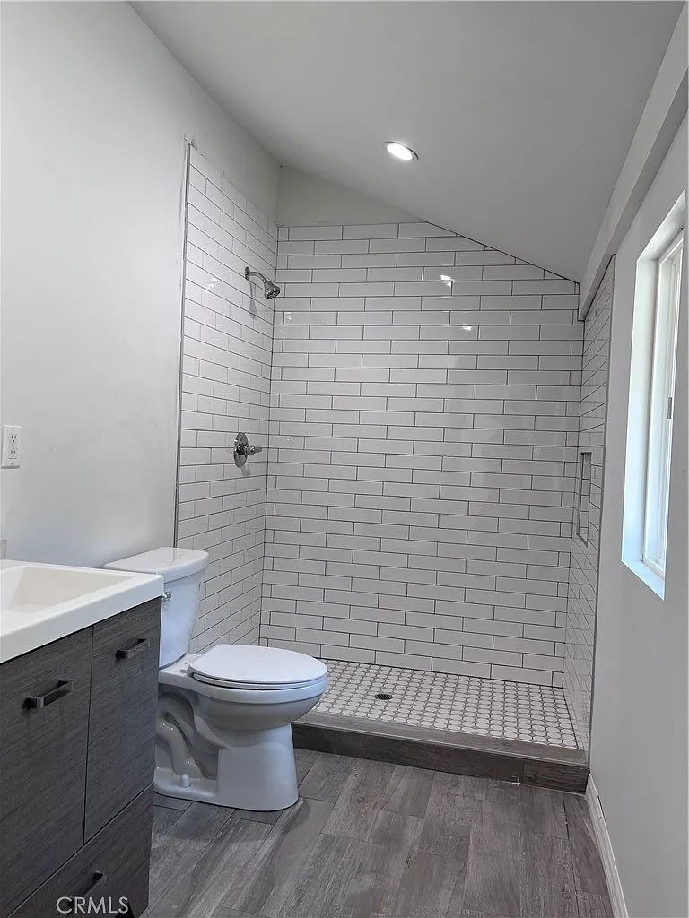 1 bed, 420 sqft, $1,850 — Photo 2