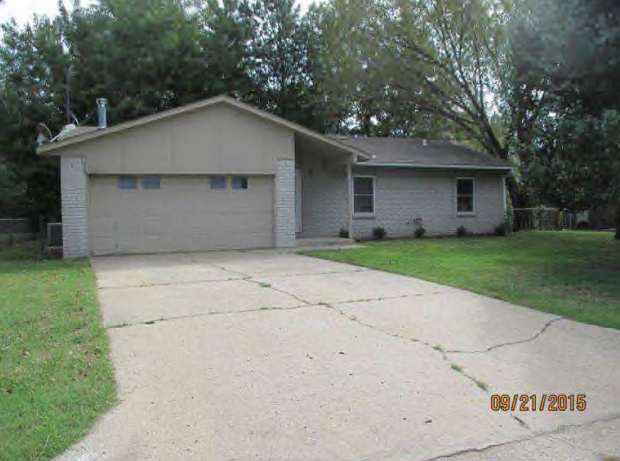 1st image of 13725 S Glen St E