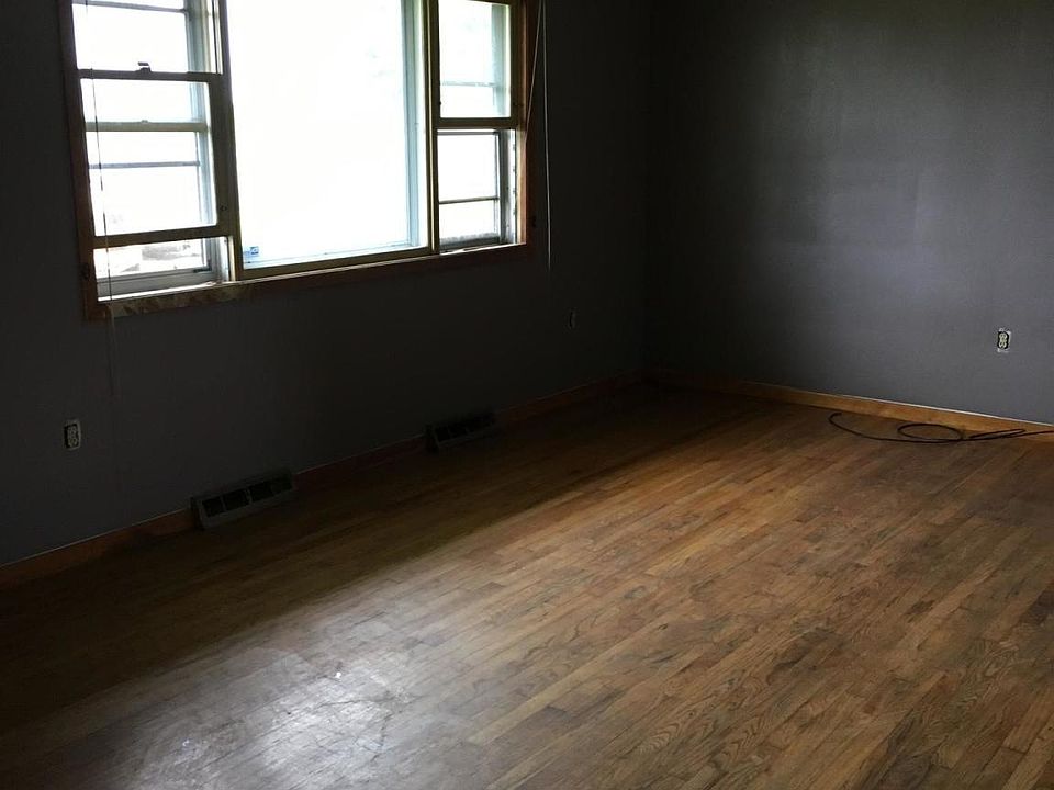 2nd image of 4146 Page St