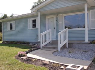 442 Tabor Rd, East Flat Rock, NC 28726