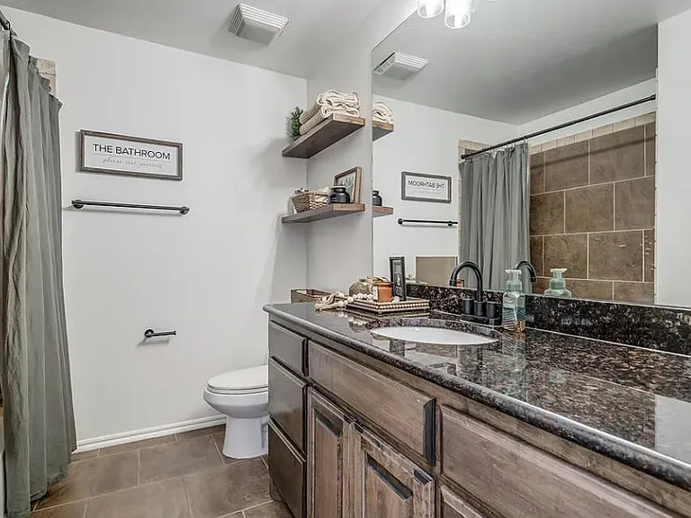 1501 Ginger Ave — Photo 7