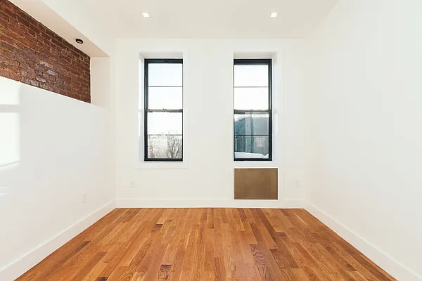 Rented by Nooklyn NYC LLC | media 23