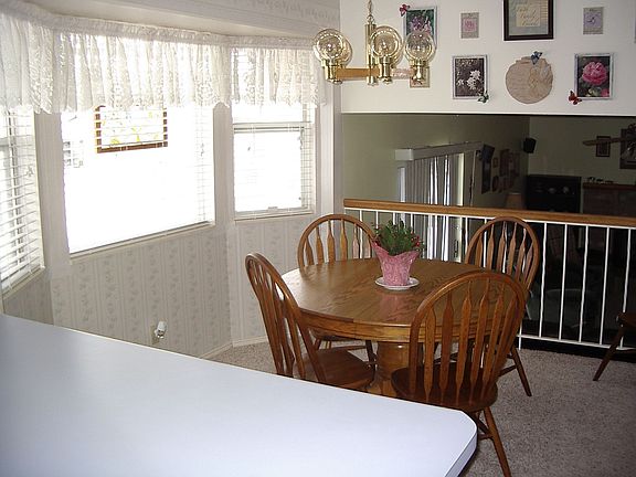 DINNING ROOM