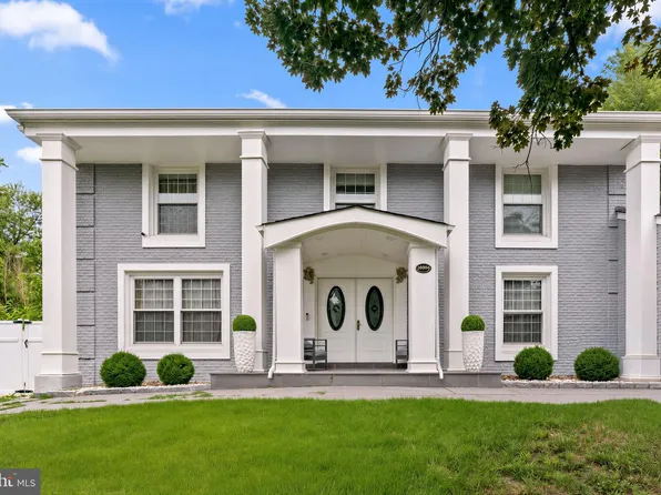 10904 Gainsborough Rd, Potomac, MD 20854