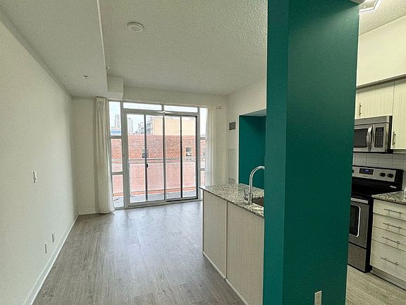 5th image of 10 Willison Sq #706