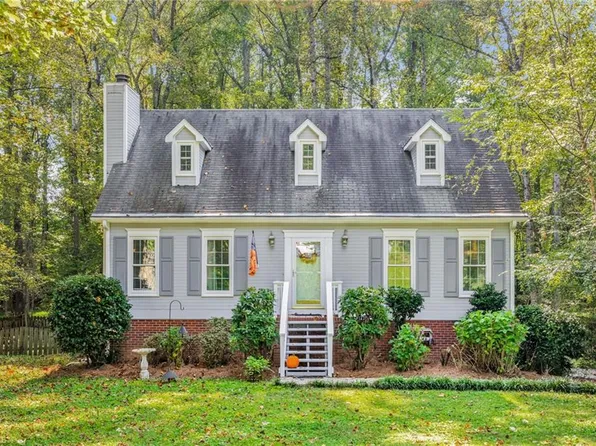 6208 Deforest Ct, Pfafftown, NC 27040