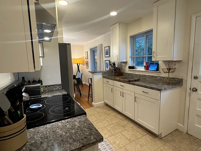 Kitchen (looking from Hallway)