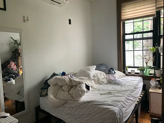 Rented by Lodger Corp | media 38