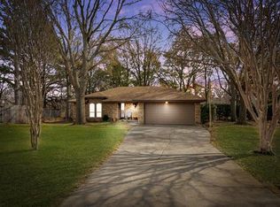 306 Mari Ct, Mansfield, TX 76063