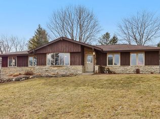 S30W29485 Williams WAY WEST West, Waukesha, WI 53188