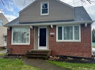 6434 Keltonshire Rd, Parma, OH 44129