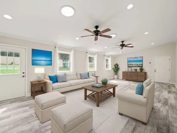 2835 Fox Dr, Durham, NC 27712