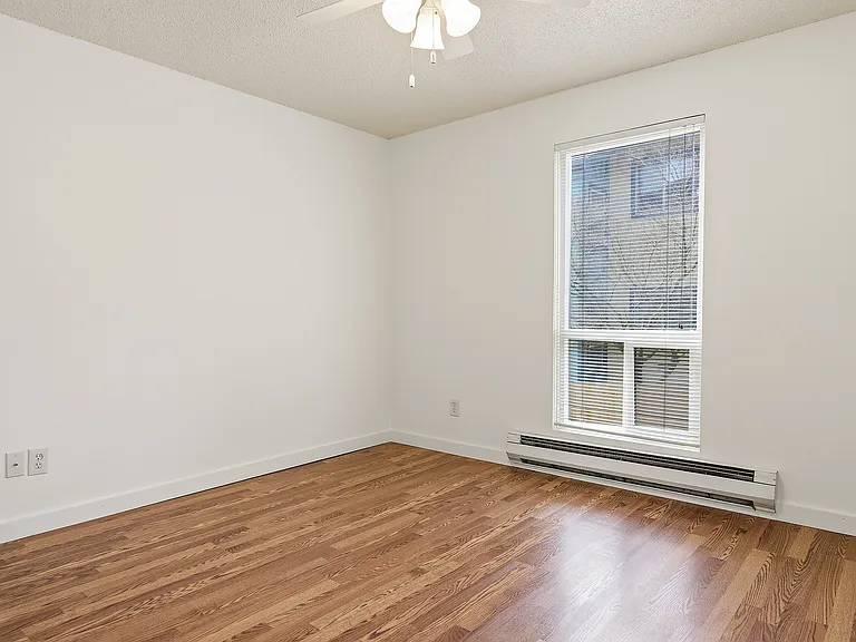 2511 Howard Ave #21 — Photo 24