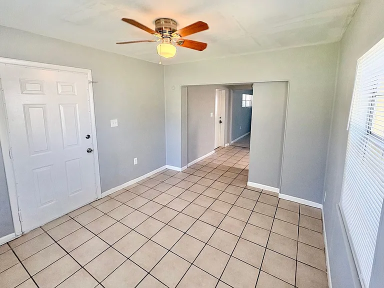1203 N Lavon Ave — Photo 9