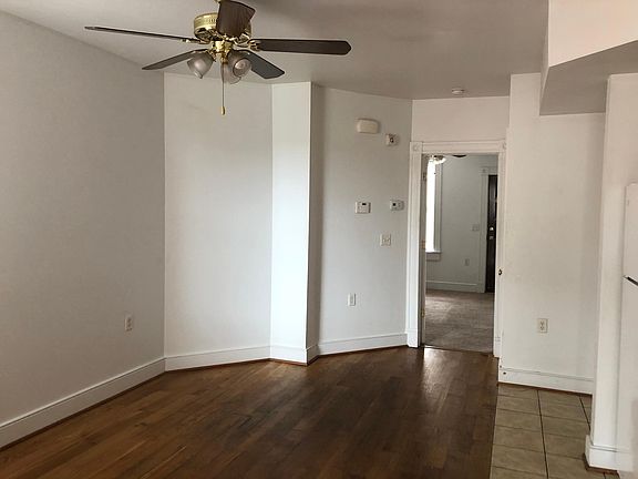3rd image of 813 Bowe St APT B