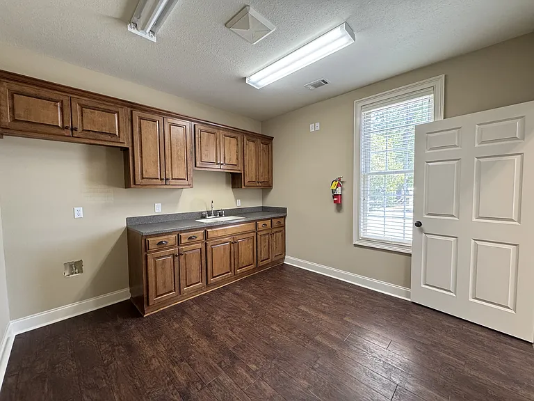 1213 Merchant Way #103 — Photo 8