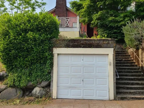 1502 N 57th St, Seattle, WA 98103