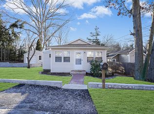 56 Highland Rd, Rocky Point, NY 11778