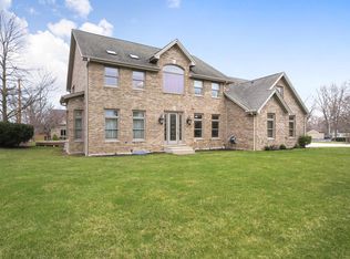 115 E Woodlawn Rd, New Lenox, IL 60451