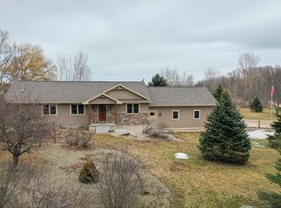 3102 Heise Rd, Omro, WI 54963