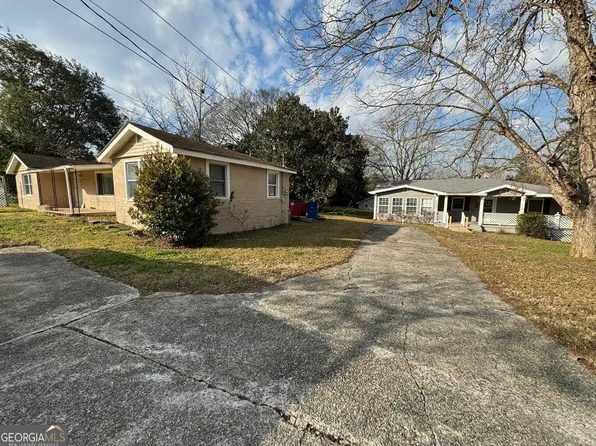 2755 Allen Rd, Macon, GA 31216