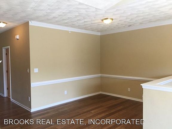 4th image of 104 Kinde Cir