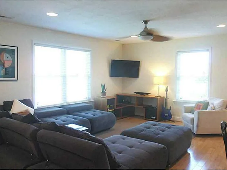 8008 E Glen Rd — Photo 10