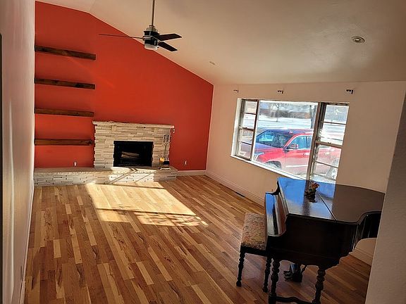 2nd image of 1013 W Cordell Ave