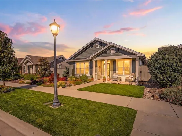 3881 Shamrock Dr, Medford, OR 97504