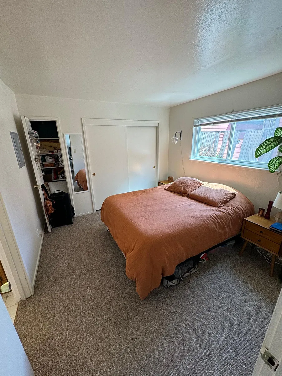 Building Photo - 1611 McGee Ave #1