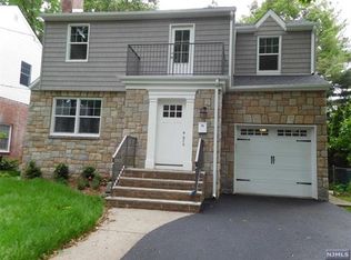 48 Minell Pl, Teaneck, NJ 07666
