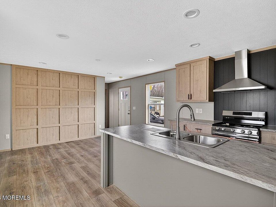 1st image of 228 Maple Street
