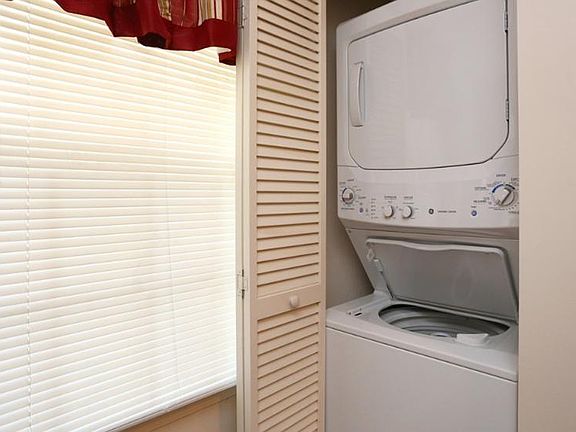2nd image of 160 Yeardley Dr APT 3