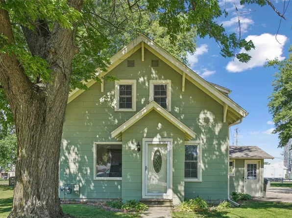 604 8th Ave, Sully, IA 50251