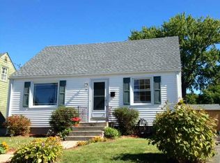 14 Linden Ave, Cranston, RI 02910